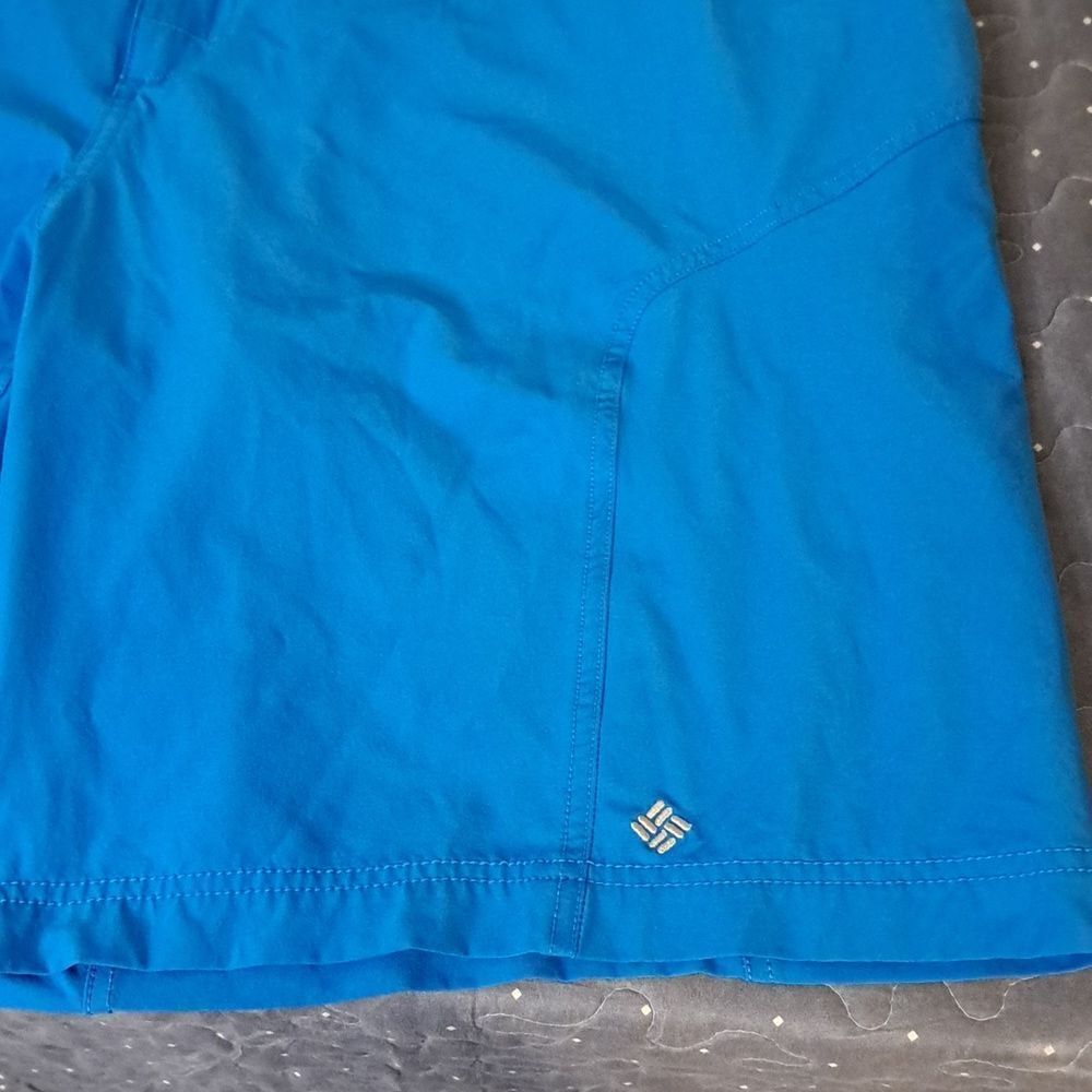 Columbia Omni-Shield 11 inch Men's Blue Shorts size XL - Picture 2 of 4